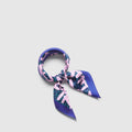 SCRIPT NECK SCARF - Lark