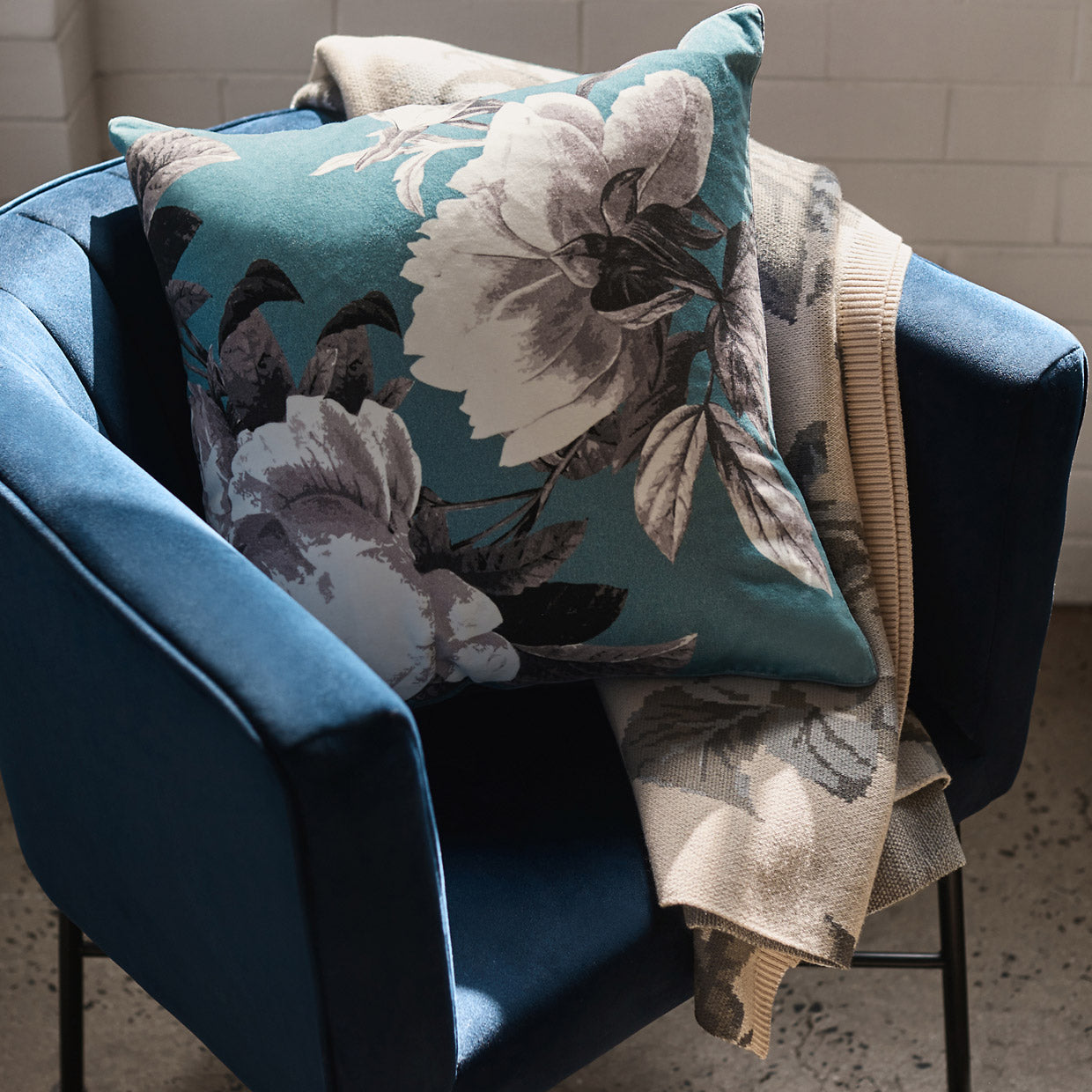 POSY CUSHION 50X50 - Papillon Blue