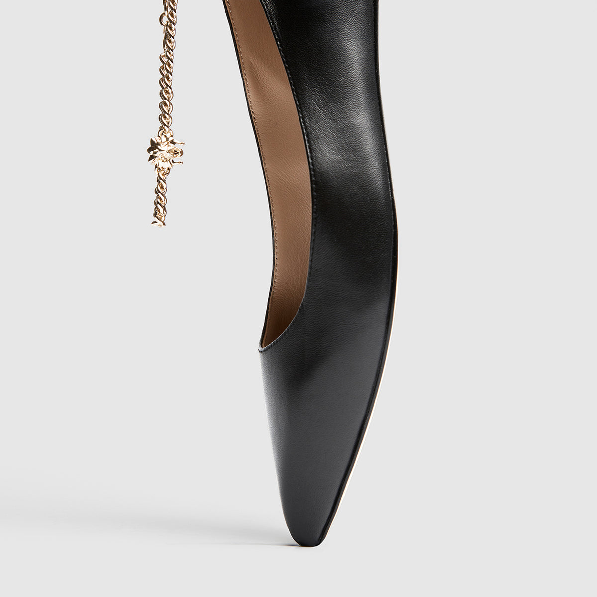 Animalia Flats - Black
