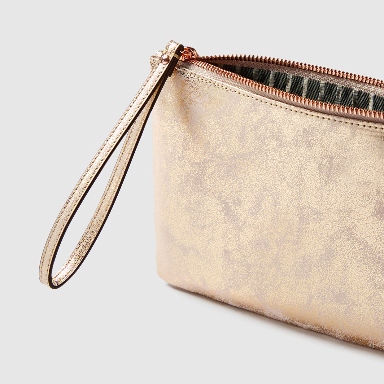 Shimmer Medium Pouch - Light Gold