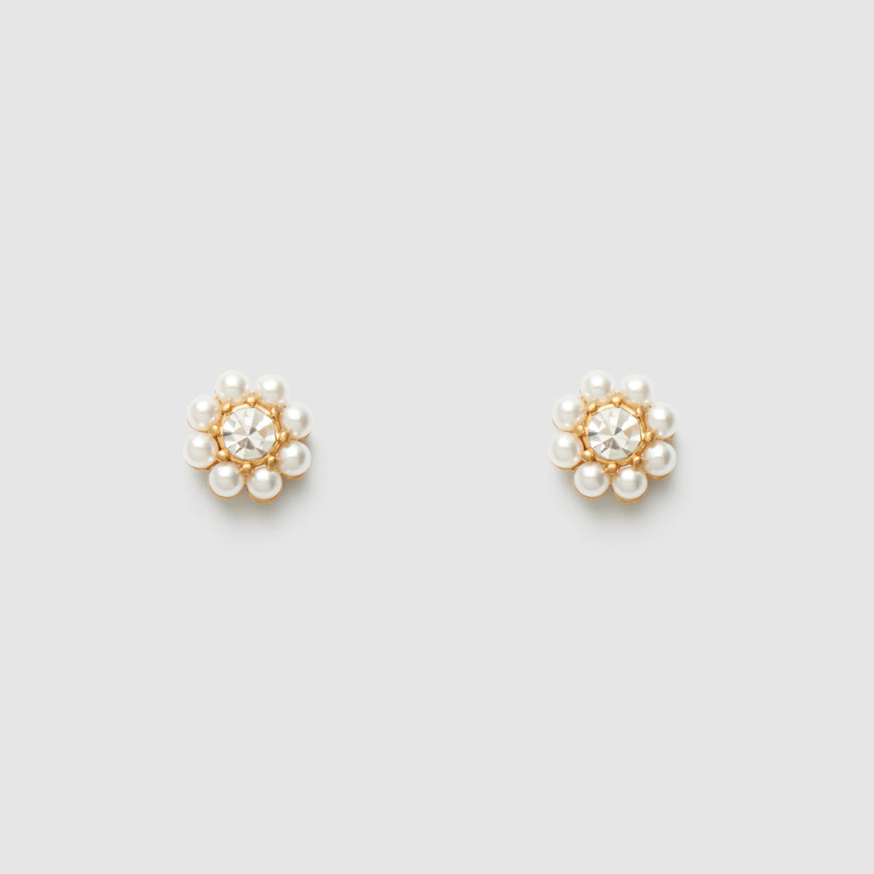 Emerge Stud Earrings - Pearl