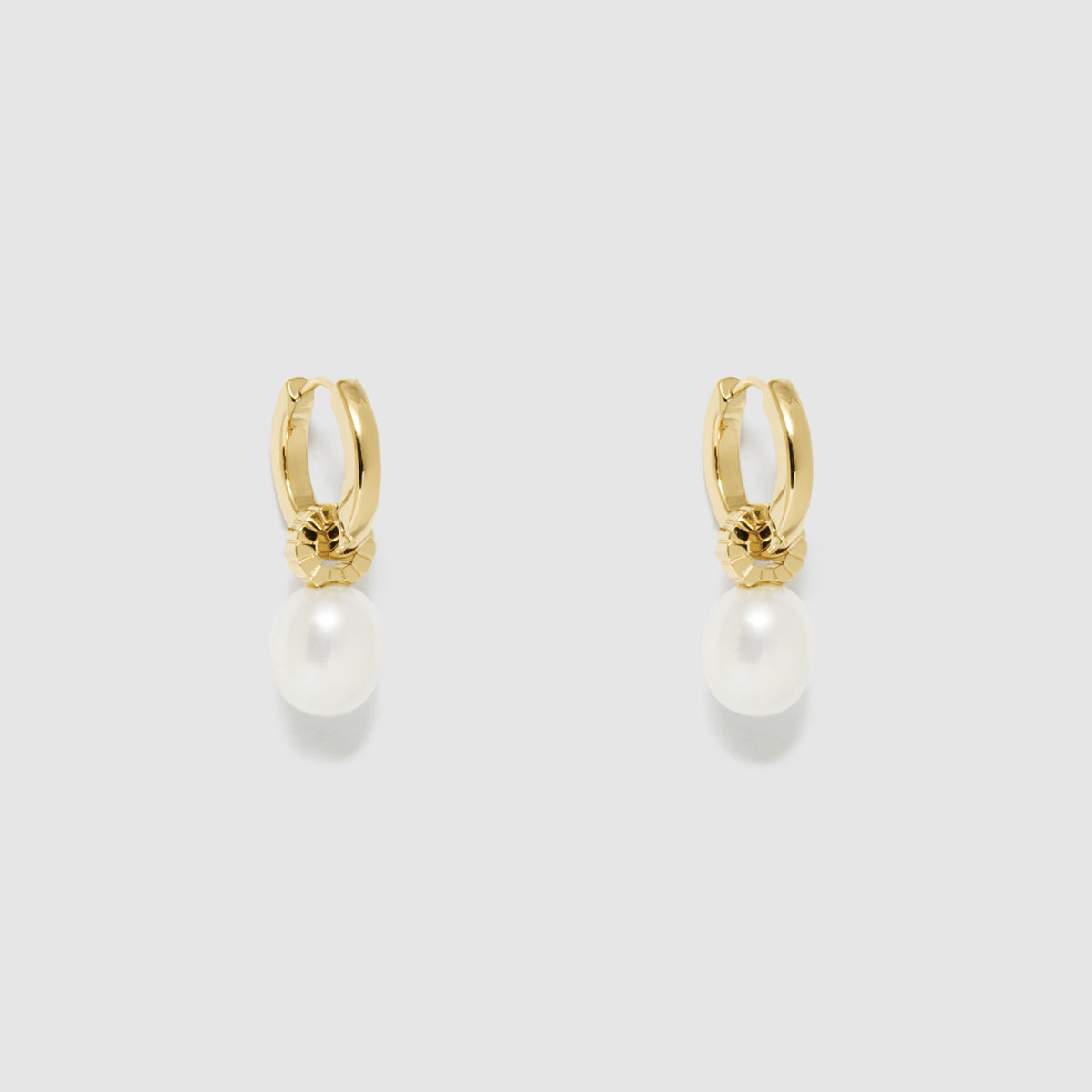 Splice Charm Hoop Earrings - Gold