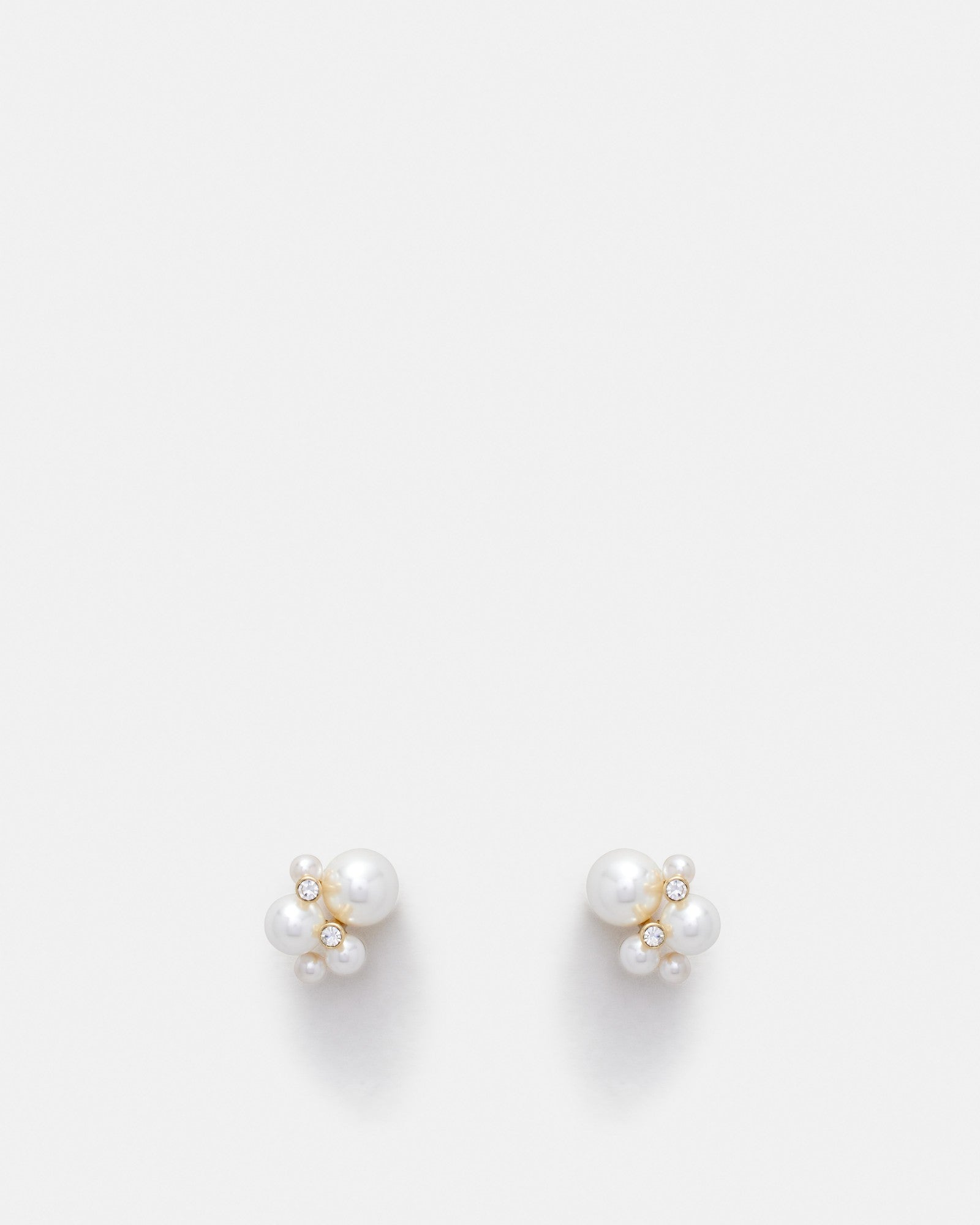 Bundle Stud Earrings - Pearl