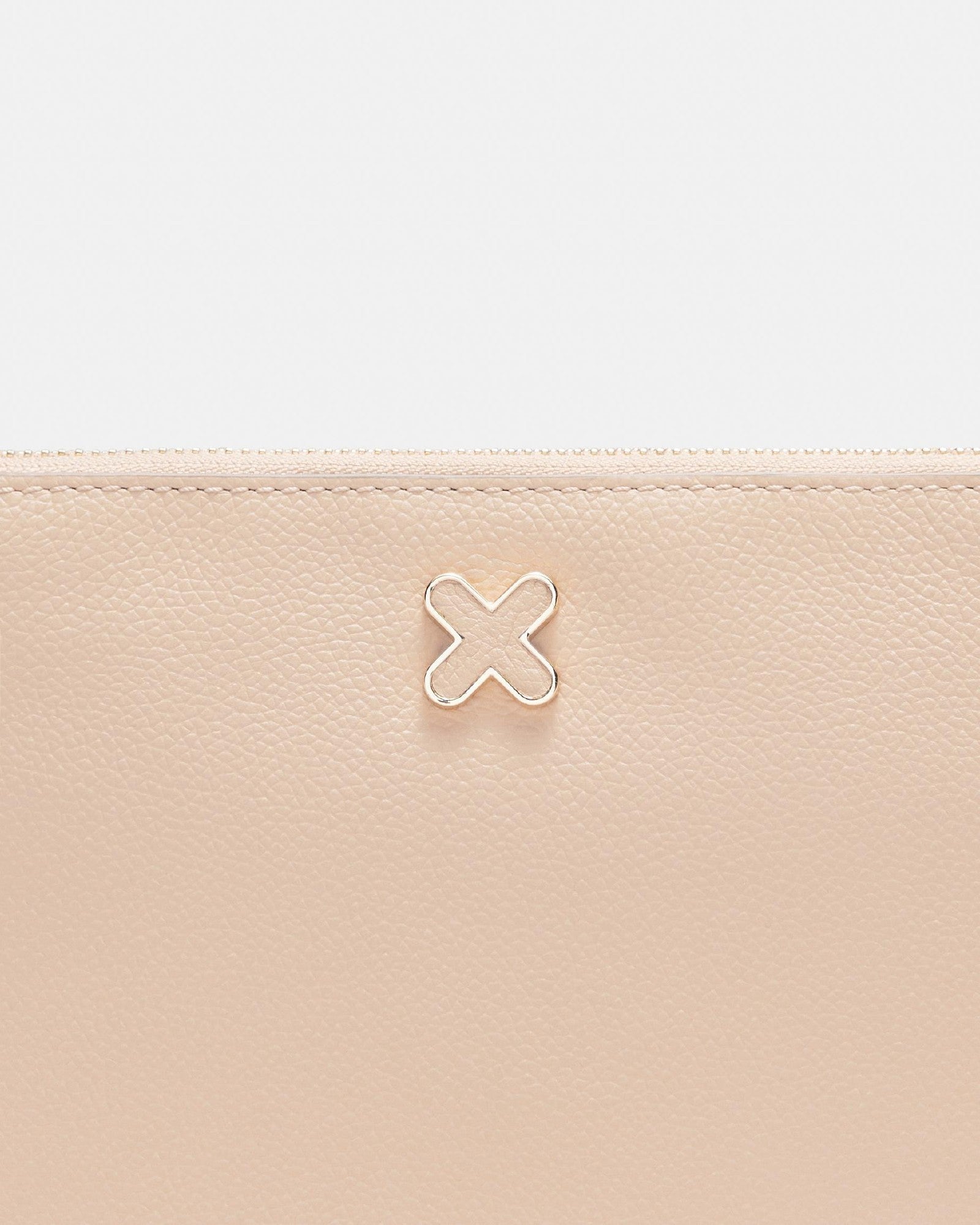 Hendrix Medium Pouch - Almond