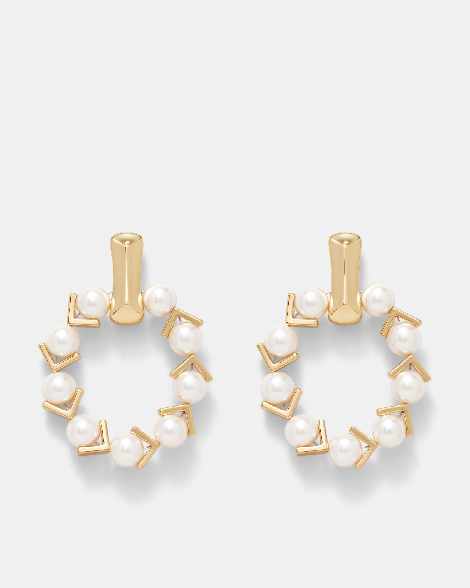 One Way Or Another Drop Earrings - Pearl