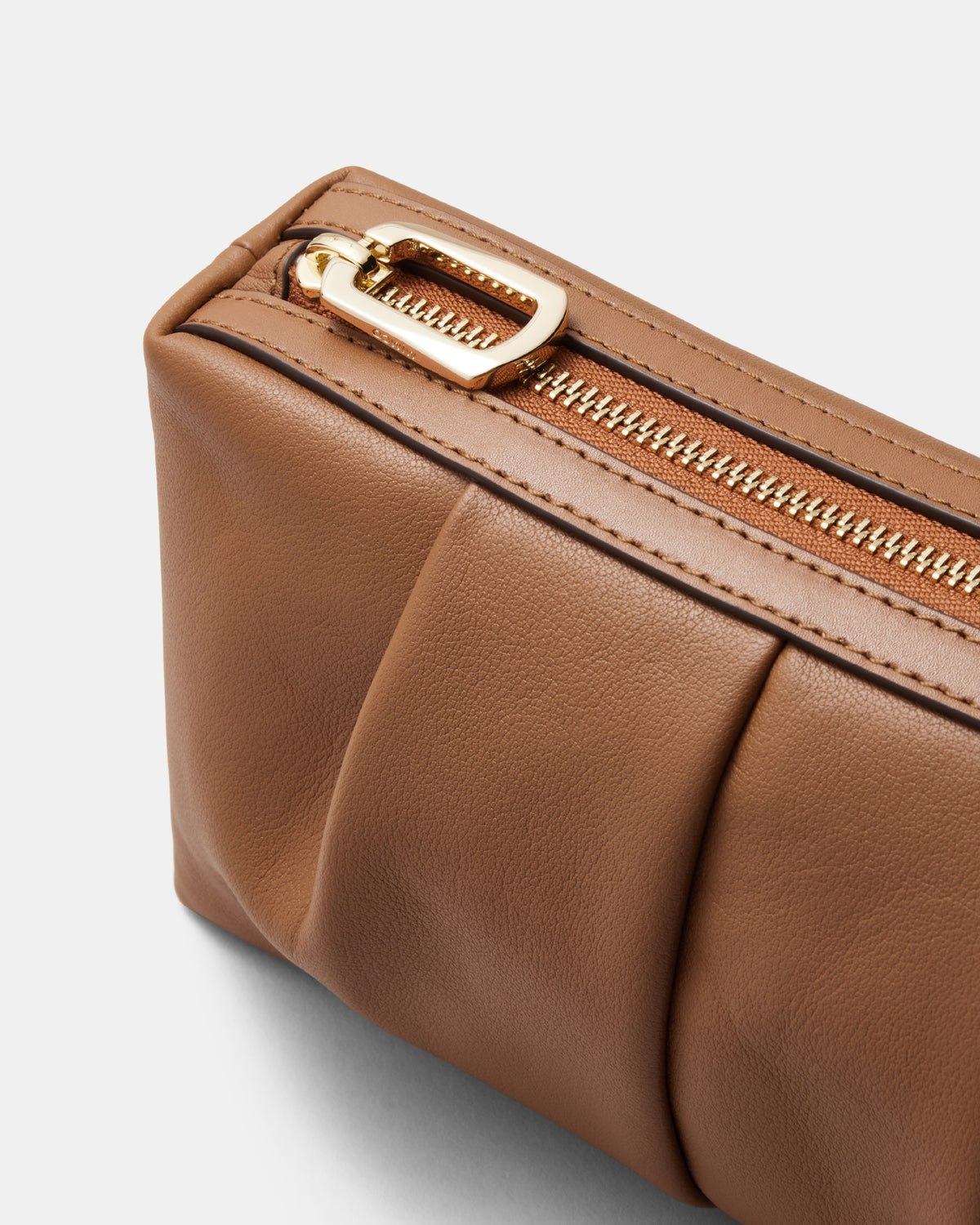 Donna Pouch - Tobacco