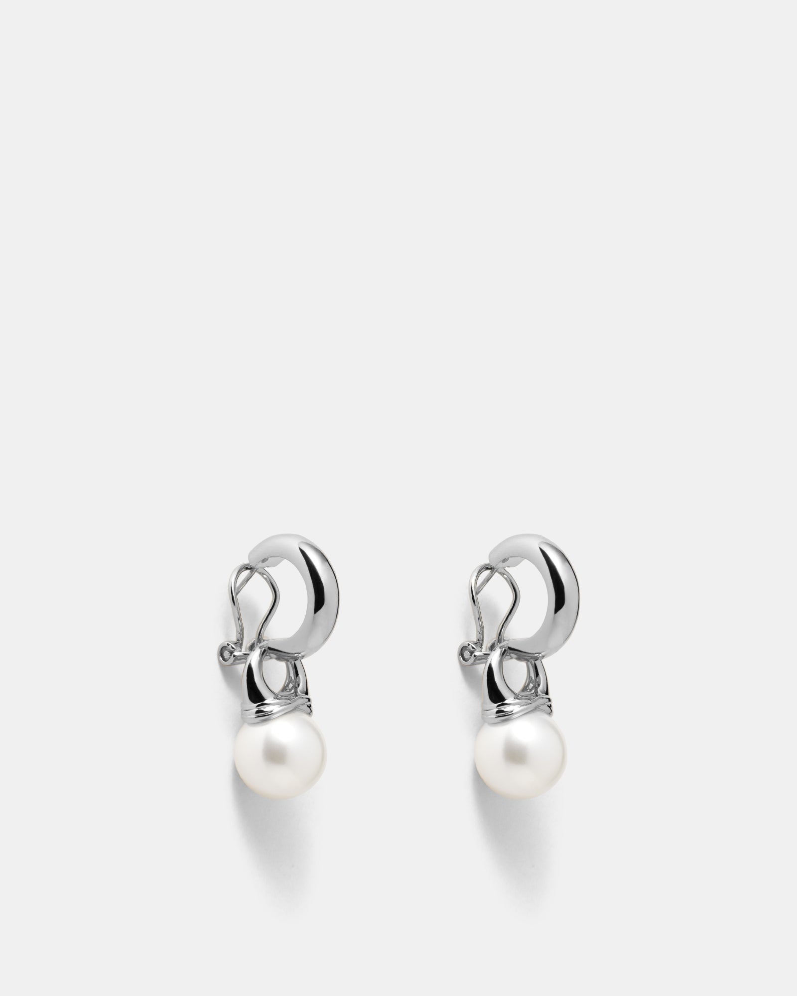 En Pointe Pearl Hoop Earrings - Silver