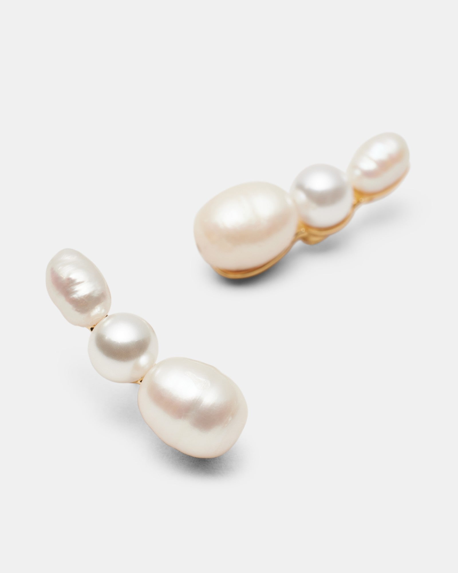 Mila Pearl Stud Earrings - Gold
