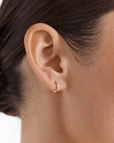 Vela Huggie Hoop Earrings - Gold