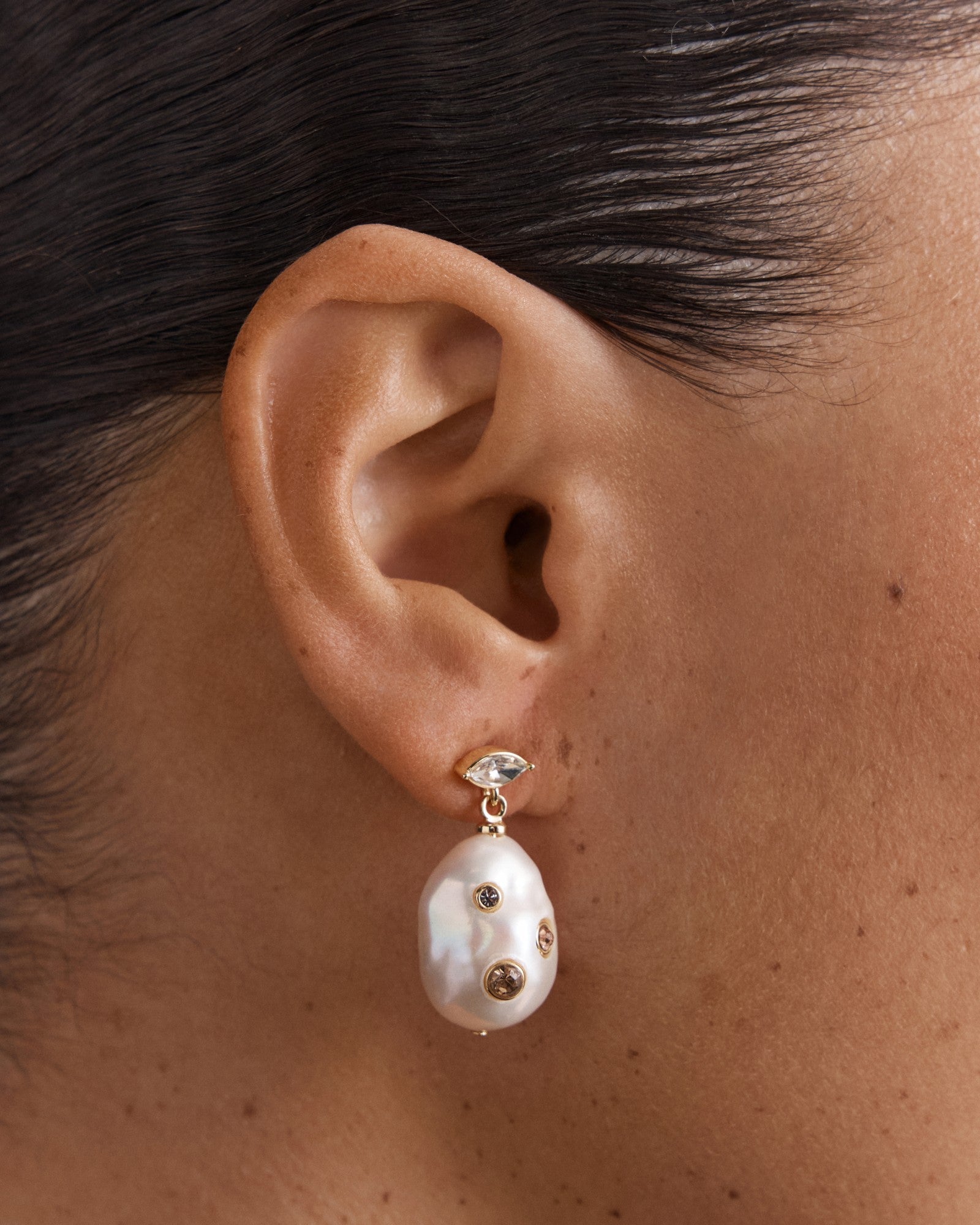 Desire Pearl Earrings - Pearl