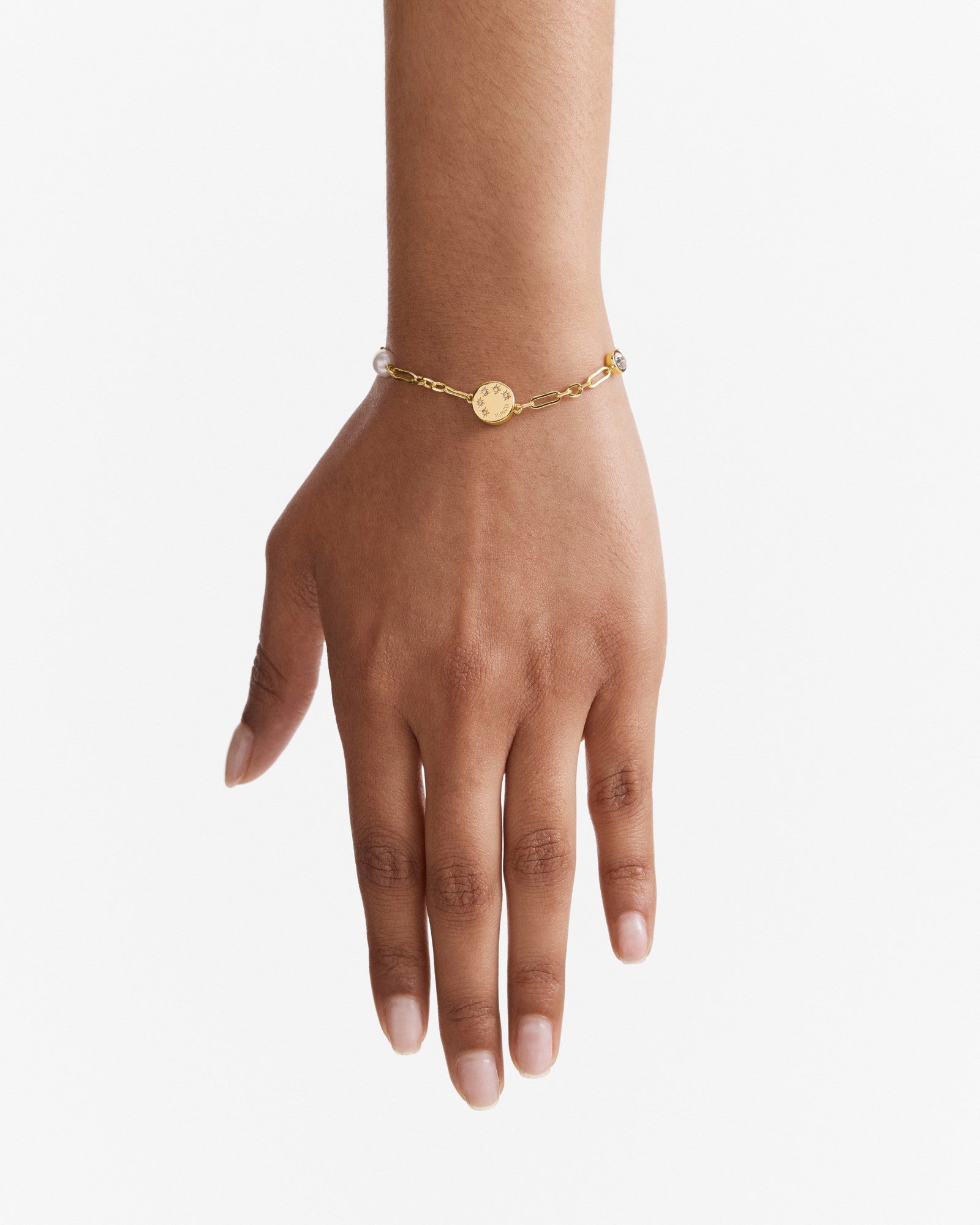 Alluring Toggle Bracelet - Gold