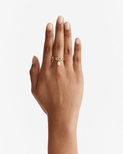 Essense Pearl Ring - Gold