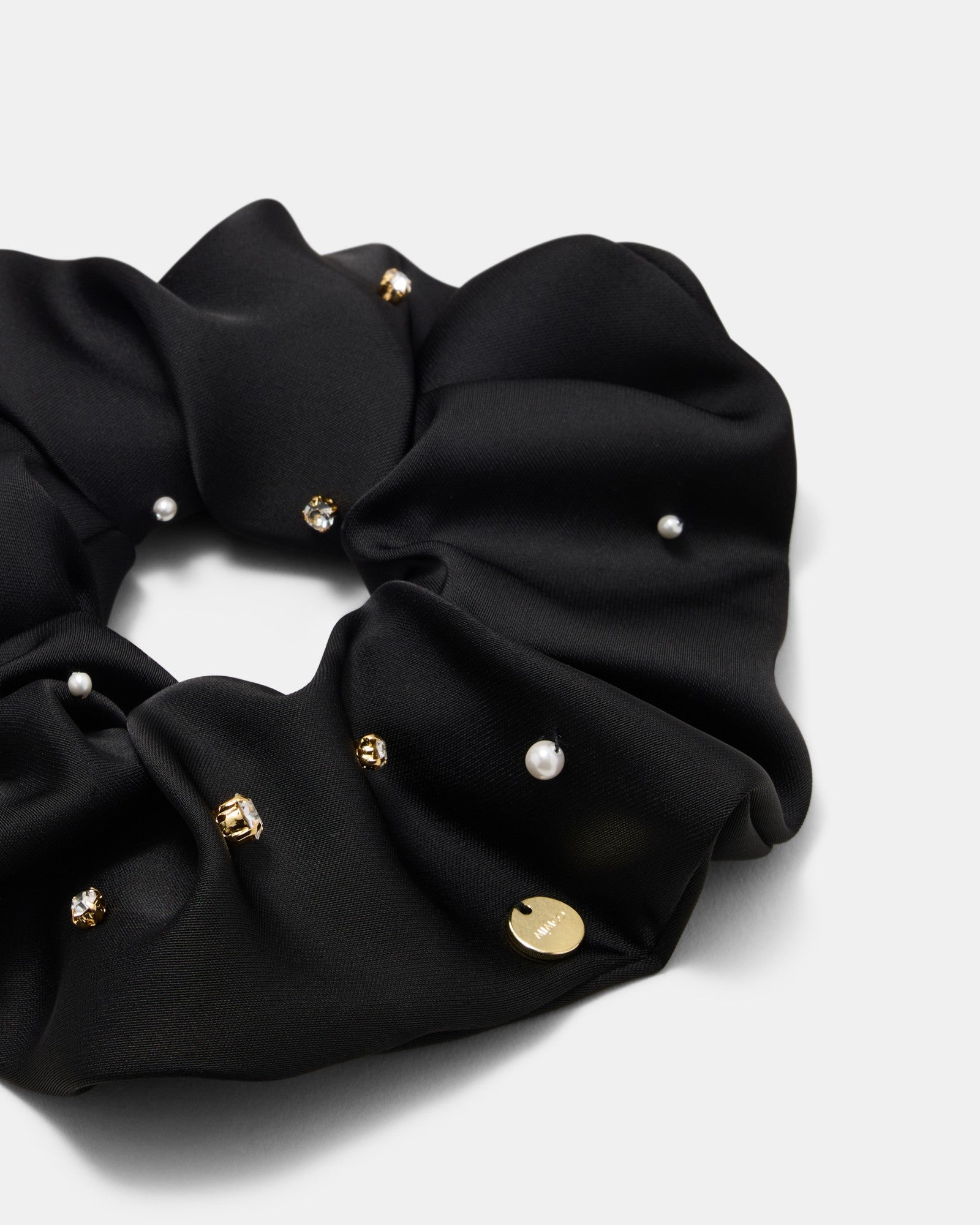 On Fleek Scrunchie - Black