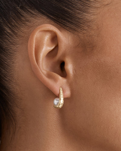 Forge Pearl Stud Earrings - Gold