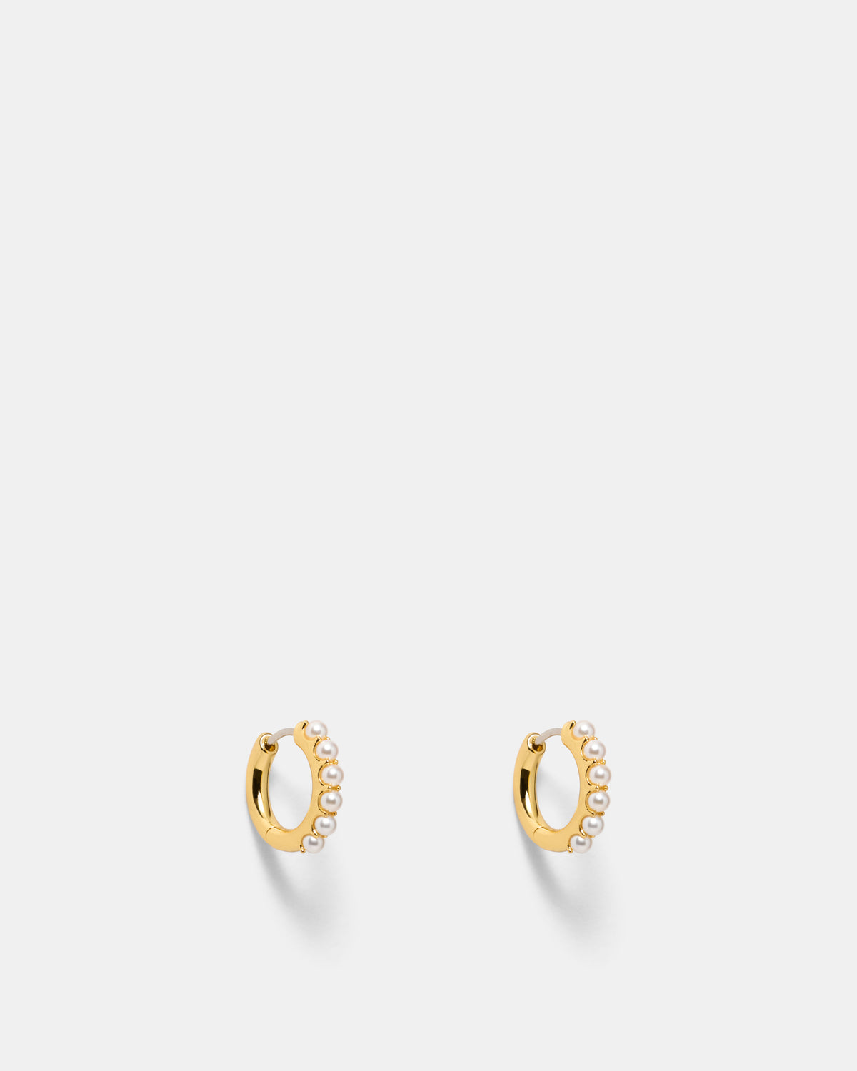 En Pointe Hoop Earrings - Buttermilk