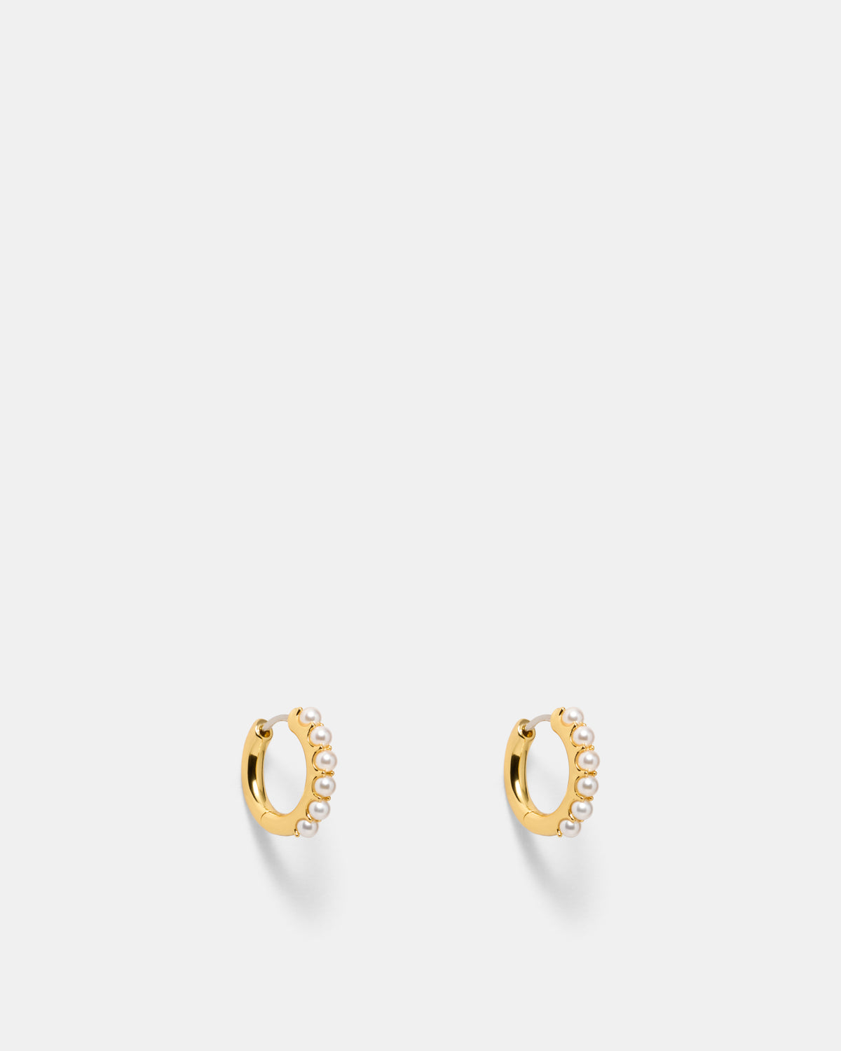 En Pointe Hoop Earrings - Pearl