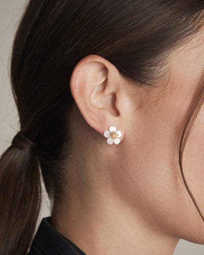 Resin Flower Stud Earrings - Pearl
