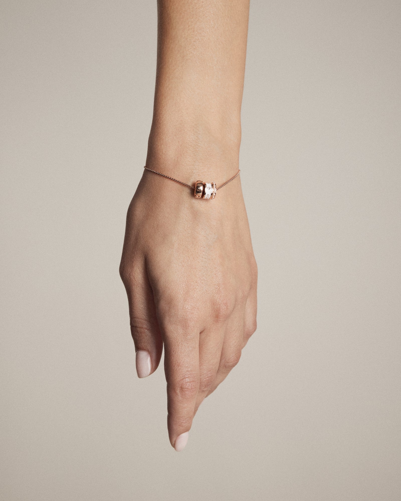 Enamour Toggle Bracelet - Vanilla