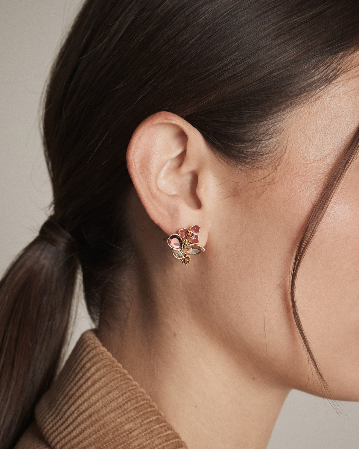 De Fleurs Stud Earrings - Bordeaux
