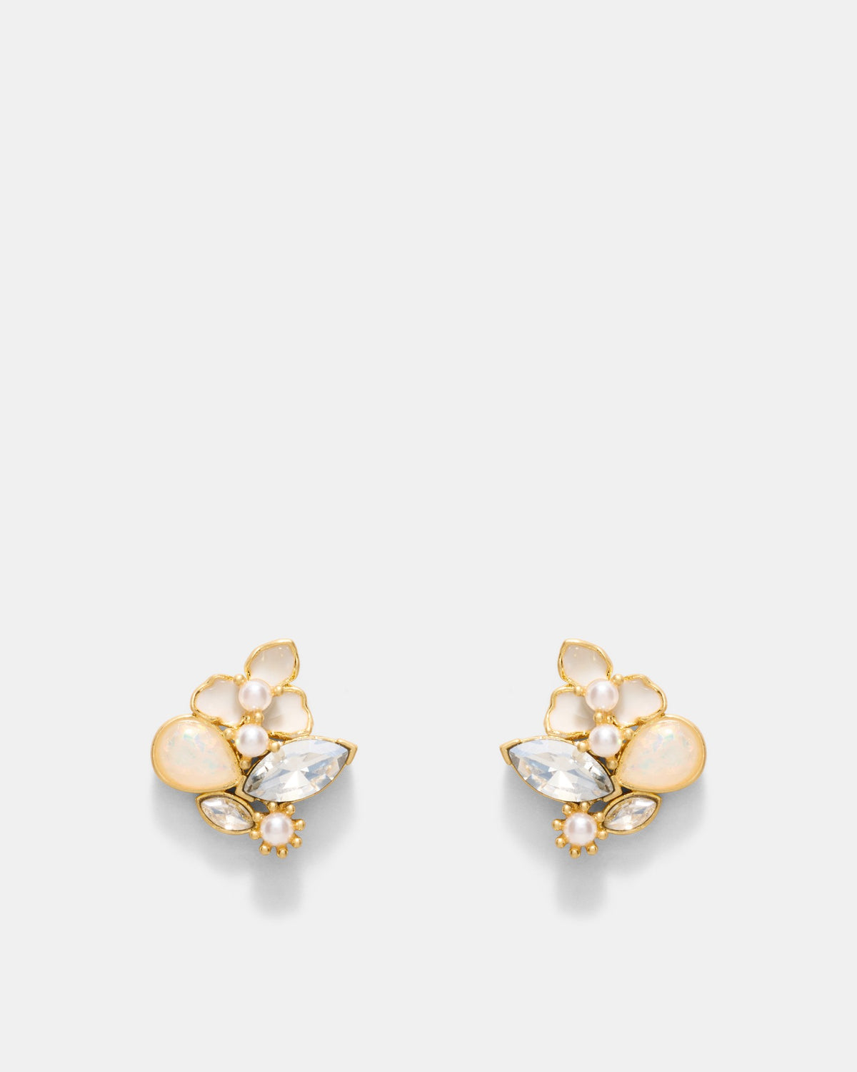 De Fleurs Stud Earrings - Pearl