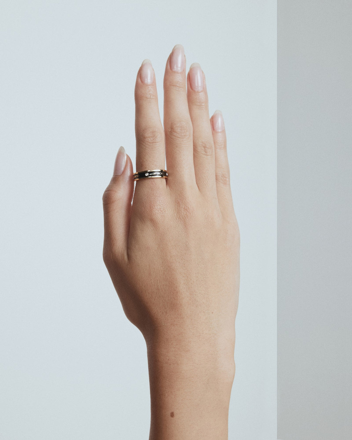 Enamour Ring - Black