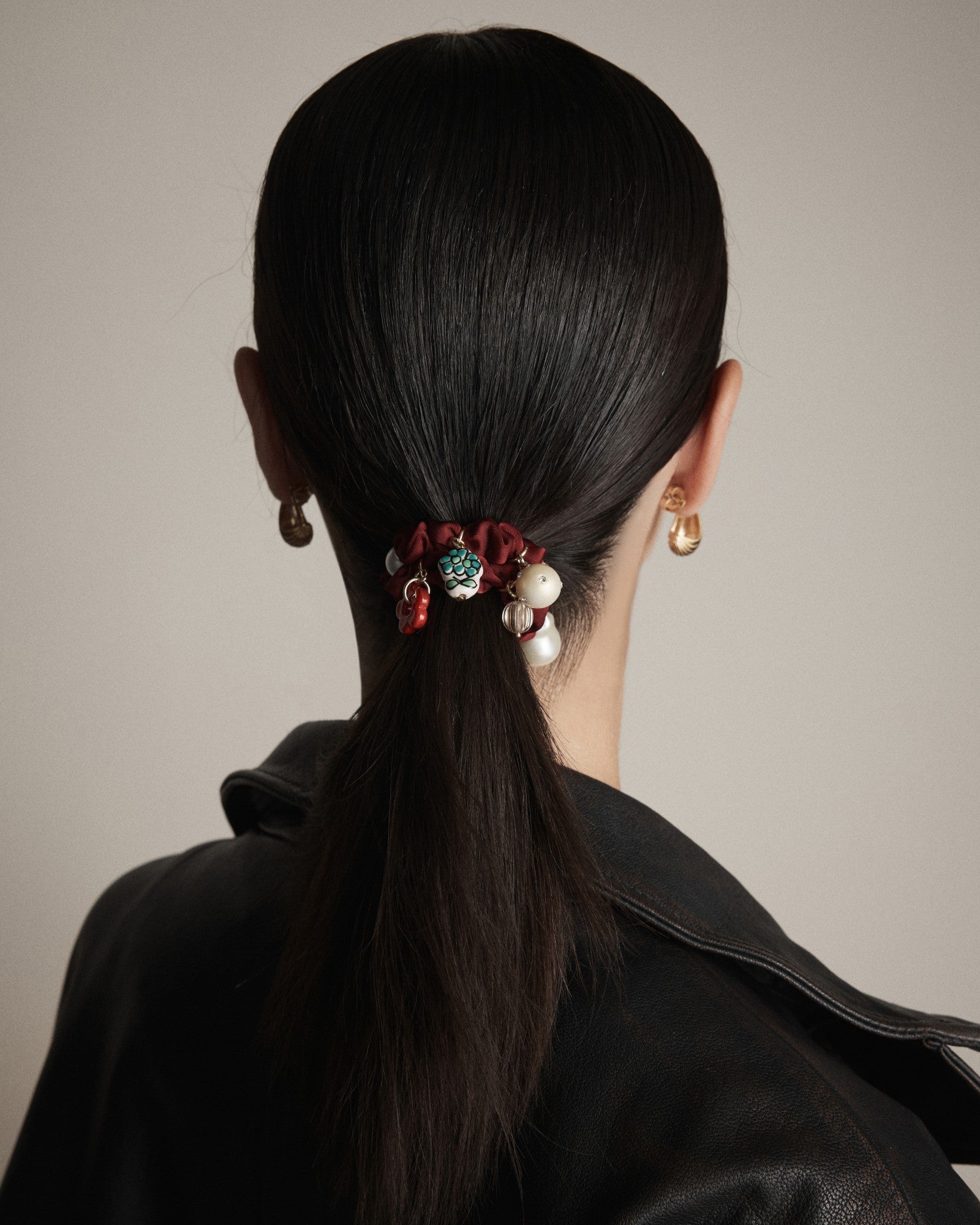 Charm Scrunchie - Bordeaux