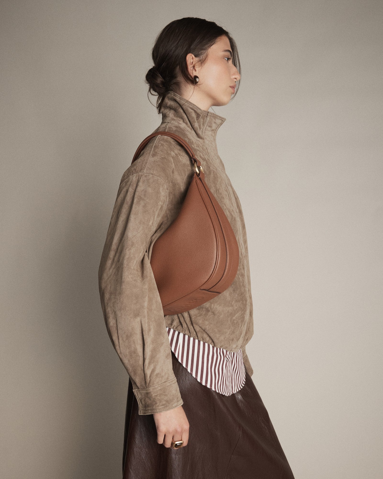 Luna Crescent Bag - Walnut
